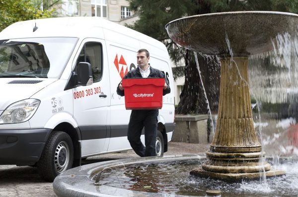 Verdien geld met je rijbewijs: begin een koeriersdienst!